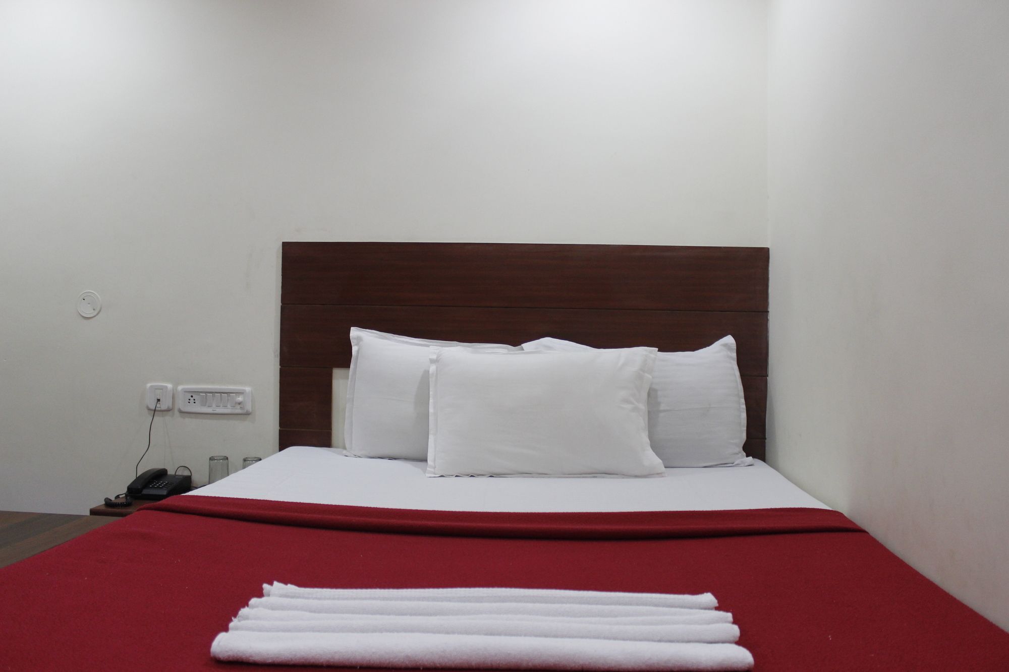 Neem Tree Hotel 3*